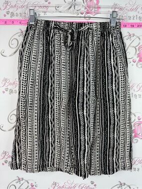 Sanjoy skirt Aztec Black & White Vertical Patterned Drawstring Skirt